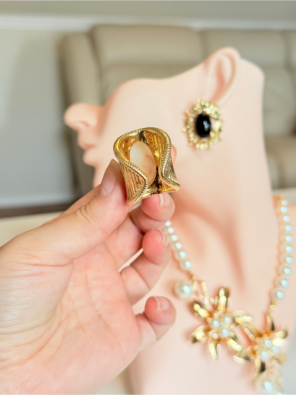 Gold-Tone Carved Cream Cameo Statement Ring - Picture 9 of 11